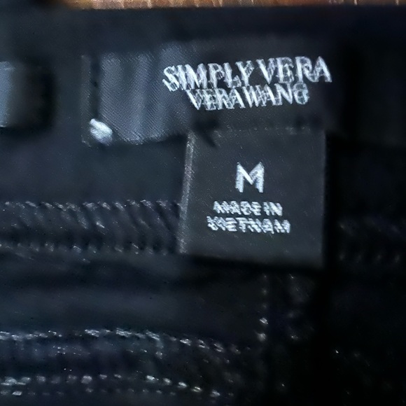 Simply Vera slim black jeans. Like new. Size M. - Picture 3 of 6